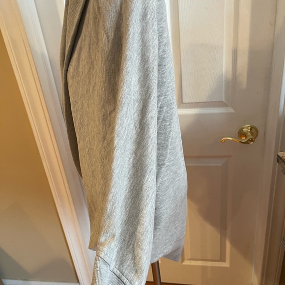 Women’s Gray Sweatshirt Open Oversized Shrug - Picture 5 of 6